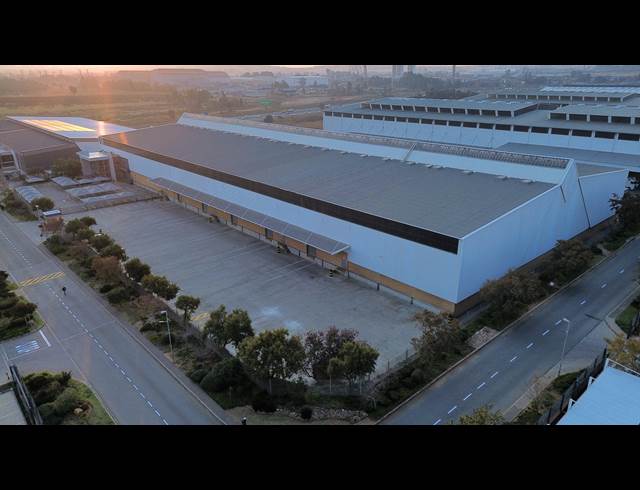 13,926M² WAREHOUSE TO LET IN GOSFORTH PARK