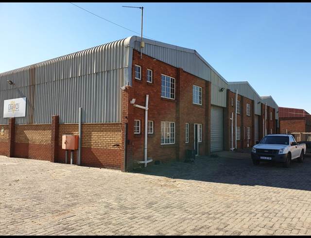200M² WAREHOUSE TO LET IN ROODEKOP