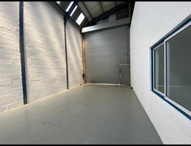 1,250M² WAREHOUSE TO LET IN KILLARNEY GARDENS