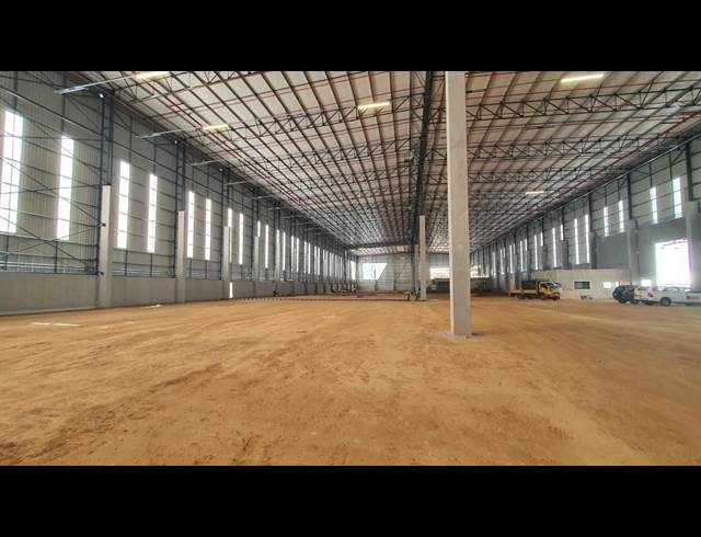 8,300M² WAREHOUSE TO LET IN LINBRO PARK