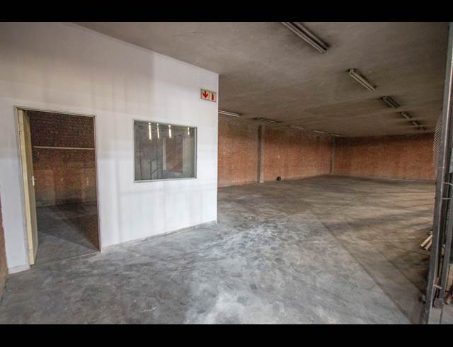 2,380M² WAREHOUSE TO LET IN KYA SANDS