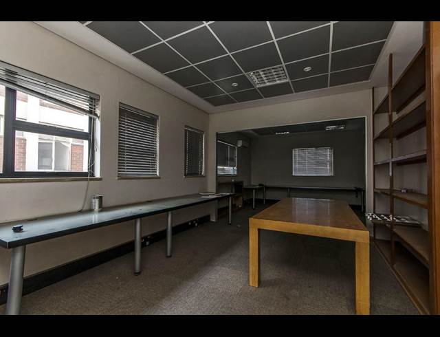 2,360M² WAREHOUSE TO LET IN WYNBERG