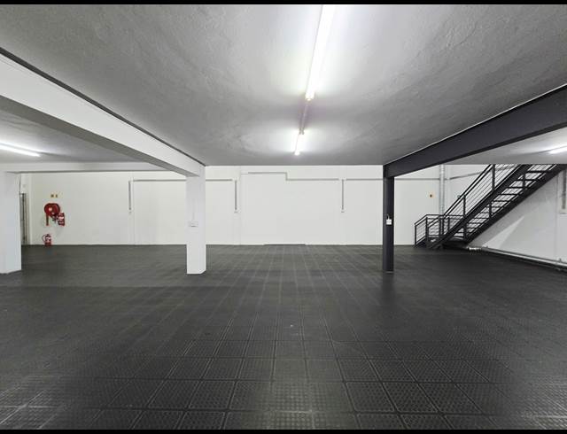 353M² WAREHOUSE TO LET IN NORTH RIDING