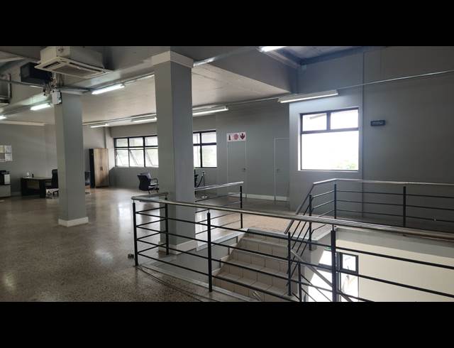 183M² OFFICE TO LET IN UMHLANGA RIDGE