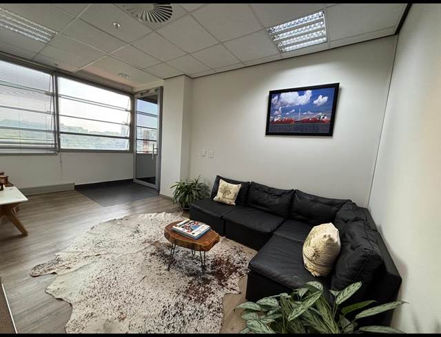 264M² OFFICE TO LET IN UMHLANGA RIDGE