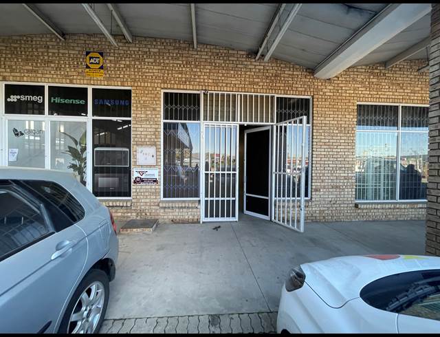 170M² BUSINESS TO LET IN HUGHES