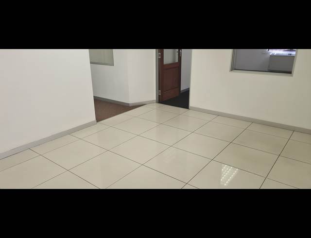 124M² OFFICE TO LET IN NELSPRUIT CENTRAL