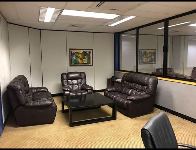 4,558M² OFFICE TO LET IN RANDJESPARK