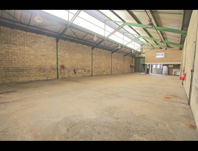 291M² WAREHOUSE TO LET IN ROBERTVILLE