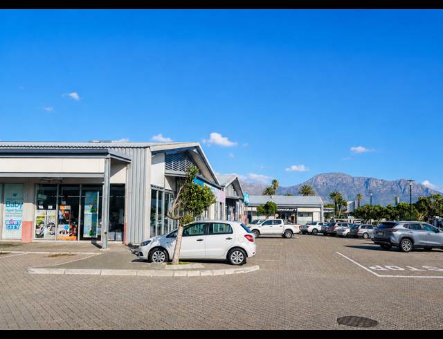 349M² RETAIL TO LET IN RETREAT