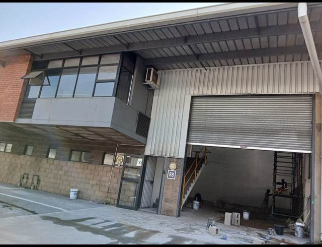 296M² WAREHOUSE TO LET IN RED HILL