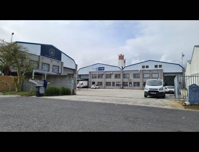 1,060M² WAREHOUSE TO LET IN KILLARNEY GARDENS