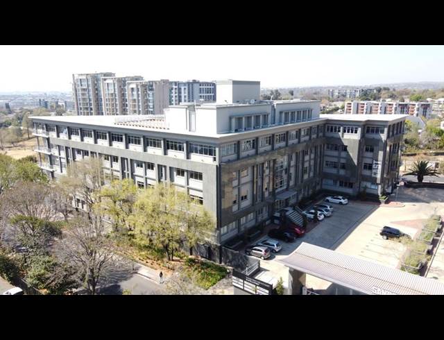 2,000M² OFFICE TO LET IN SANDOWN