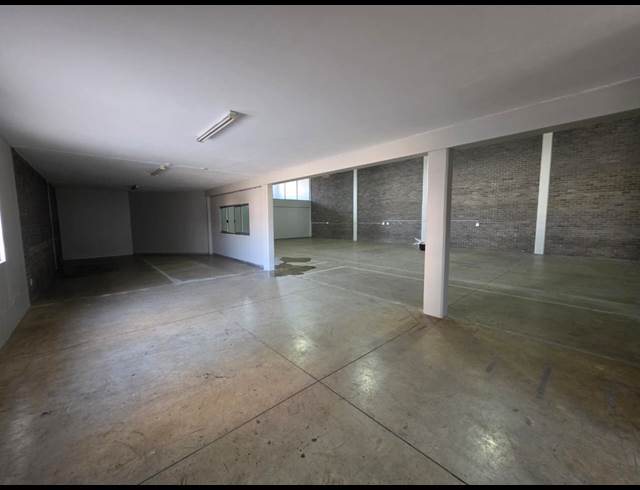 550M² WAREHOUSE TO LET IN STORMILL
