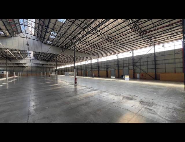 13,926M² WAREHOUSE TO LET IN GOSFORTH PARK