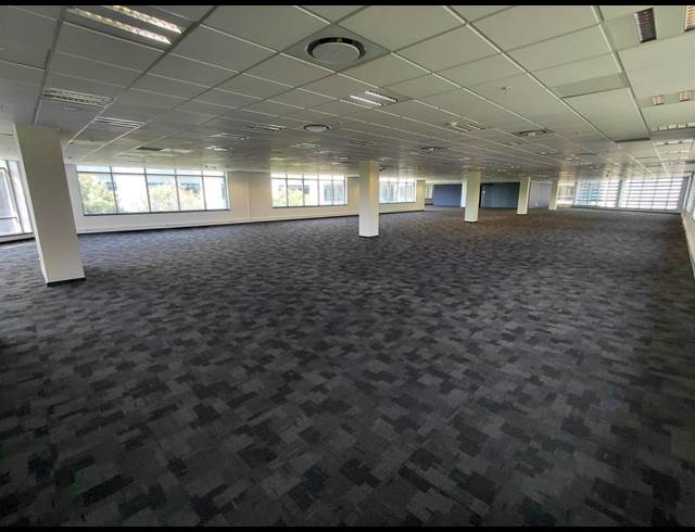 6,746M² OFFICE TO LET IN WATERFALL