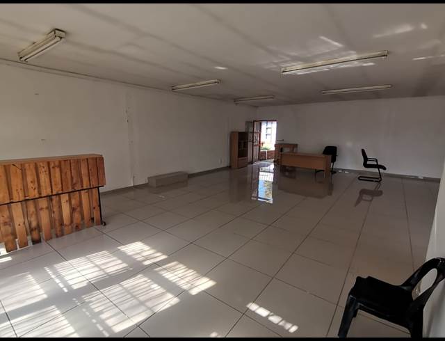 82M² RETAIL TO LET IN VALHALLA