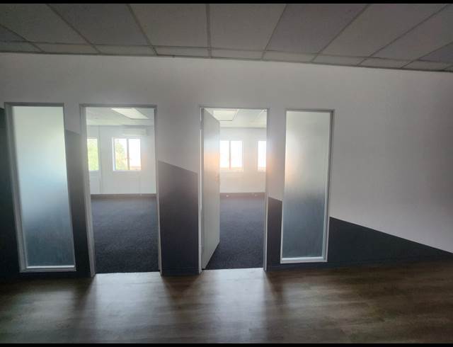 231M² OFFICE TO LET IN HALFWAY HOUSE