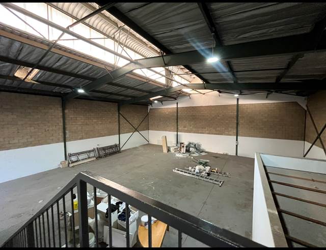 331M² WAREHOUSE TO LET IN MEADOWDALE