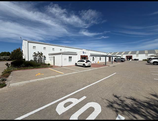 1,062M² WAREHOUSE TO LET IN AAN DE WIJNLANDEN