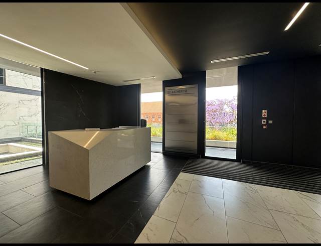 1,600M² OFFICE TO LET IN SANDTON CENTRAL