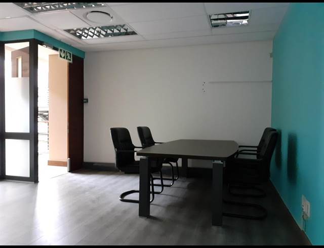 96M² OFFICE TO LET IN IRENE