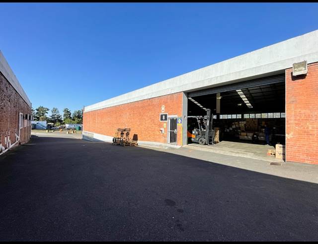 1,108M² WAREHOUSE TO LET IN WESTMEAD