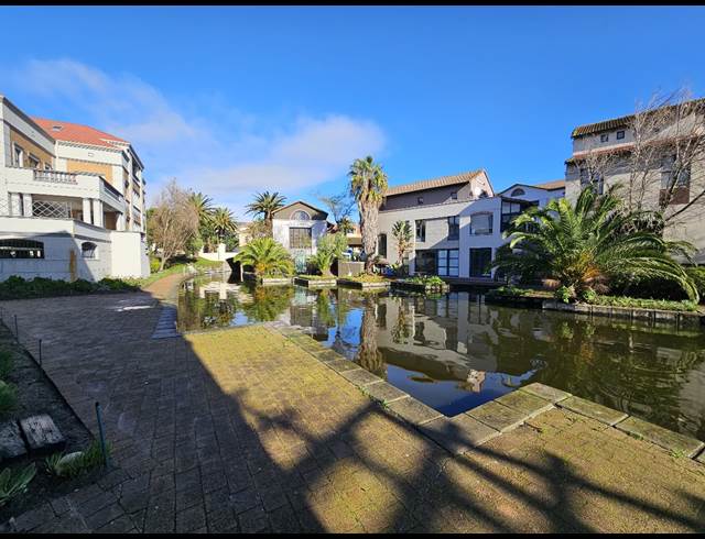 342M² OFFICE TO LET IN CENTURY CITY