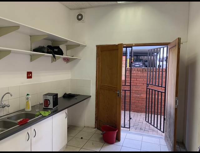 84M² OFFICE TO LET IN NELSPRUIT CENTRAL