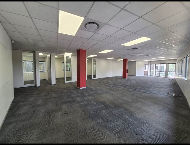 595M² OFFICE TO LET IN SANDTON CENTRAL
