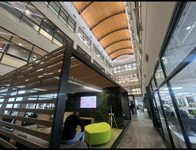 1,801M² OFFICE TO LET IN MELROSE ARCH