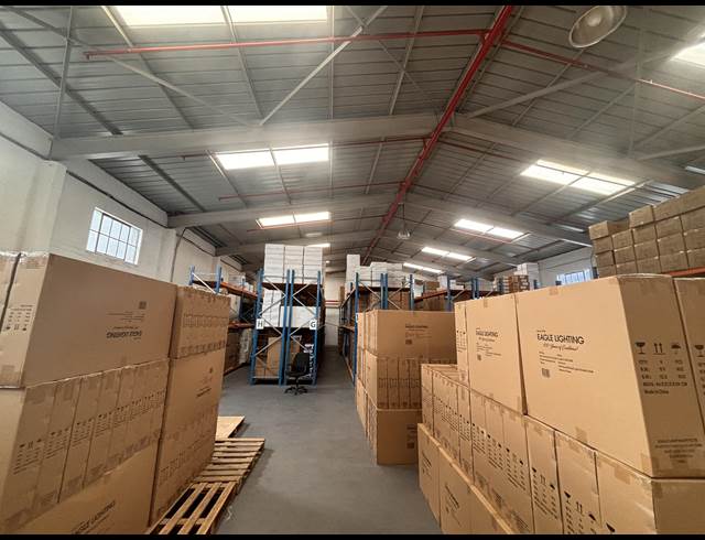 423M² WAREHOUSE TO LET IN MAITLAND