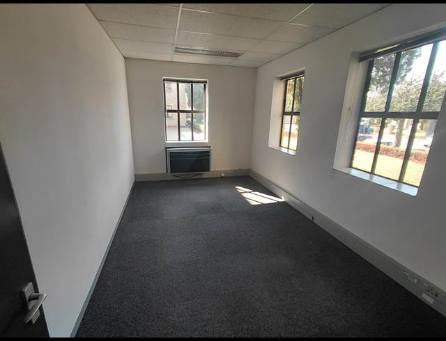 469M² OFFICE TO LET IN BRYANSTON