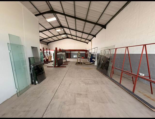 460M² WAREHOUSE TO LET IN MALMESBURY INDUSTRIA