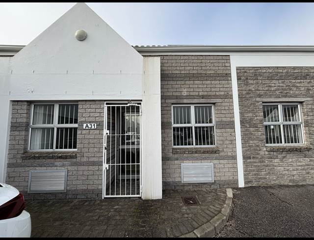 100M² WAREHOUSE TO LET IN MARCONI BEAM INDUSTRIA