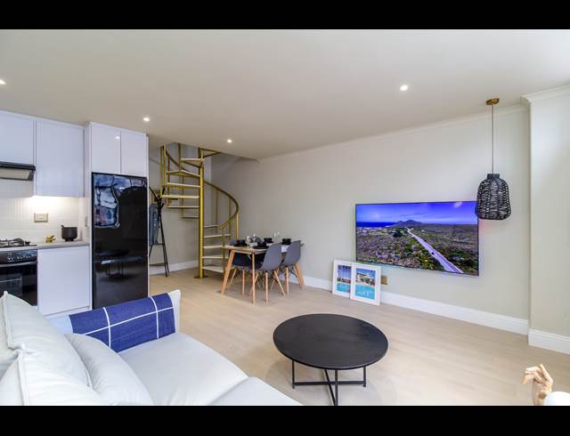 1 BEDROOM APARTMENT TO LET IN GARDENS