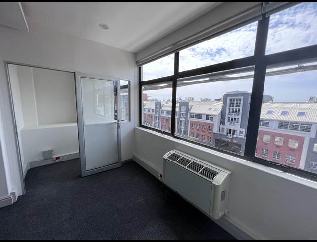 151M² OFFICE TO LET IN GREEN POINT