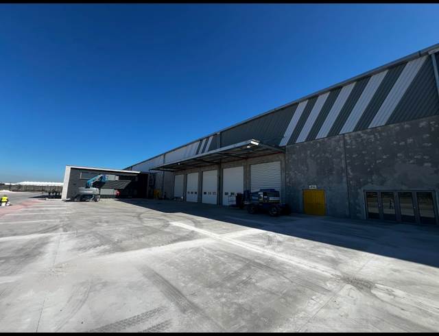 3,484M² WAREHOUSE TO LET IN BLACKHEATH INDUSTRIAL