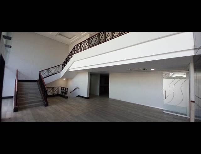 1,612M² OFFICE TO LET IN WOODMEAD