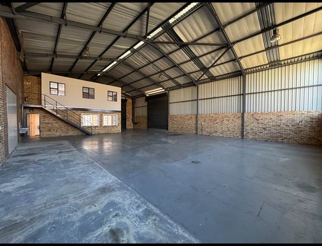 385M² WAREHOUSE TO LET IN PRINCESS AH