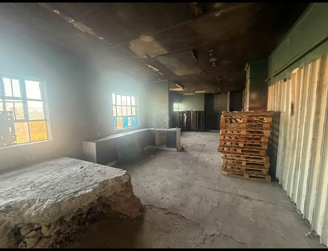 200M² WAREHOUSE TO LET IN MARAISBURG