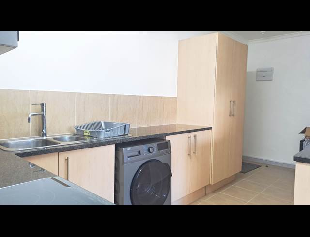 2 bed property to rent in OBSERVATORY