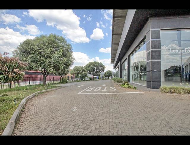 3,621M² WAREHOUSE TO LET IN ROODEPOORT