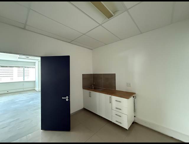 263M² OFFICE TO LET IN FORESHORE
