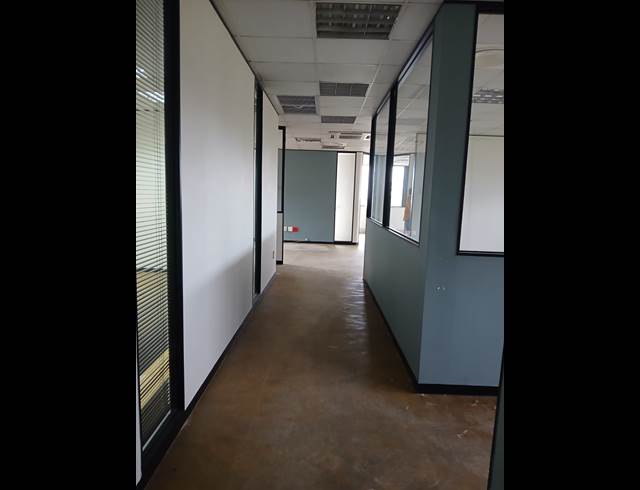 214.40M² OFFICE TO LET IN WESTVILLE