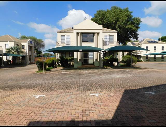 250M² OFFICE TO LET IN RANDPARK RIDGE
