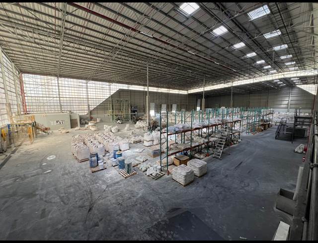 7,600M² WAREHOUSE TO LET IN LOUWLARDIA
