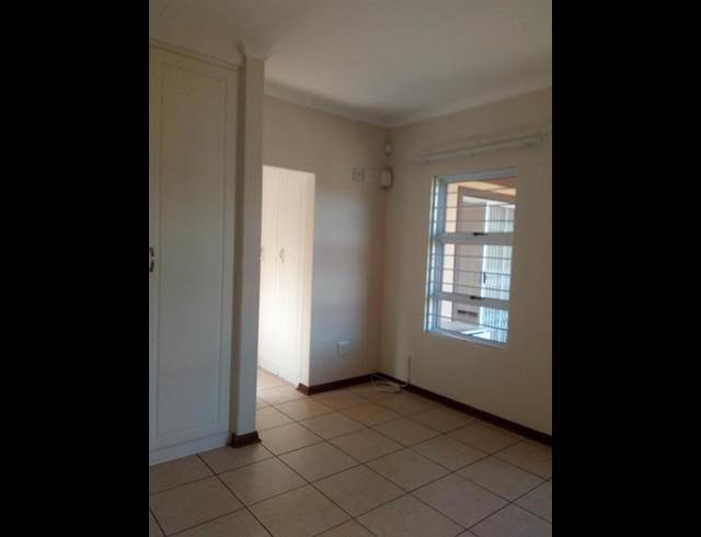 3 BEDROOM PROPERTY TO RENT IN ARBORETUM