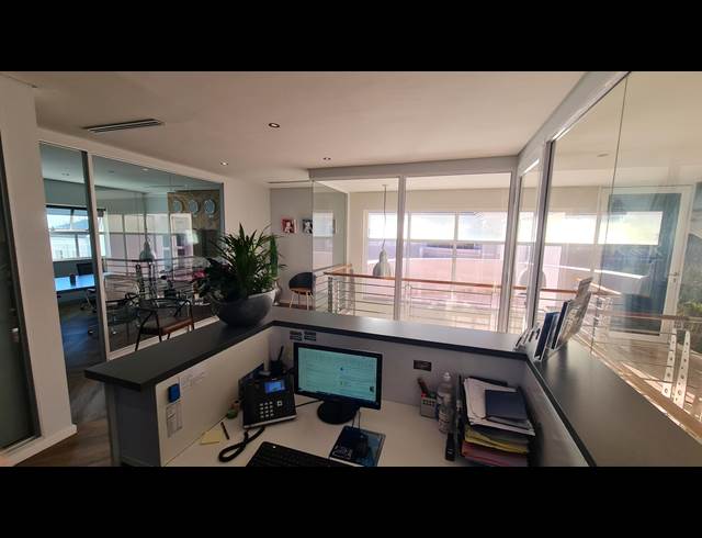 244M² OFFICE TO LET IN WESTLAKE