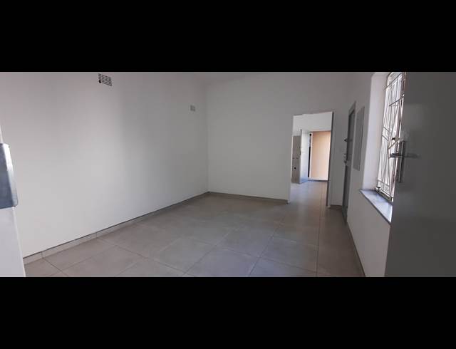 65M² OFFICE TO LET IN LAUDIUM